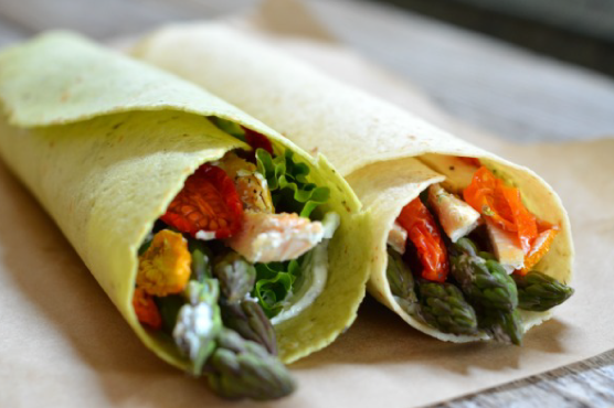 asparaguschickenwrap